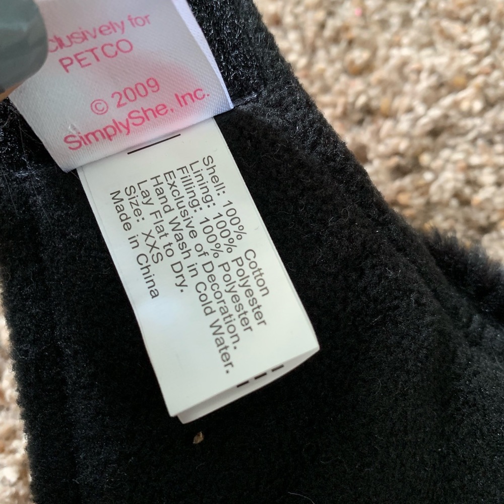 NWOT black quilted dog jacket - Picture 4 of 8